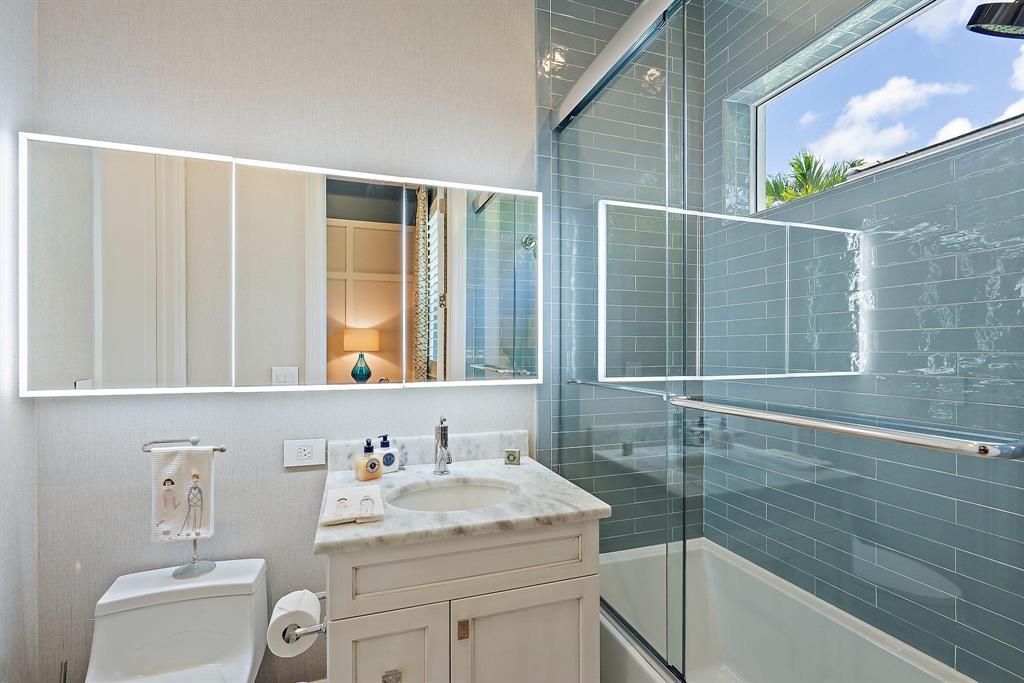 OLD PALM PL - Residential