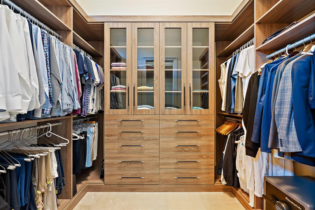 OLD PALM PL - Residential