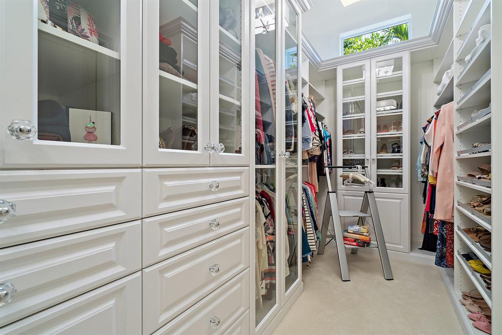 OLD PALM PL - Residential