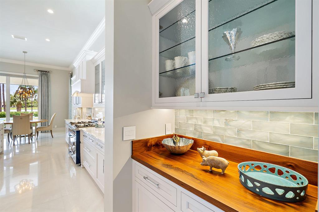 OLD PALM PL - Residential