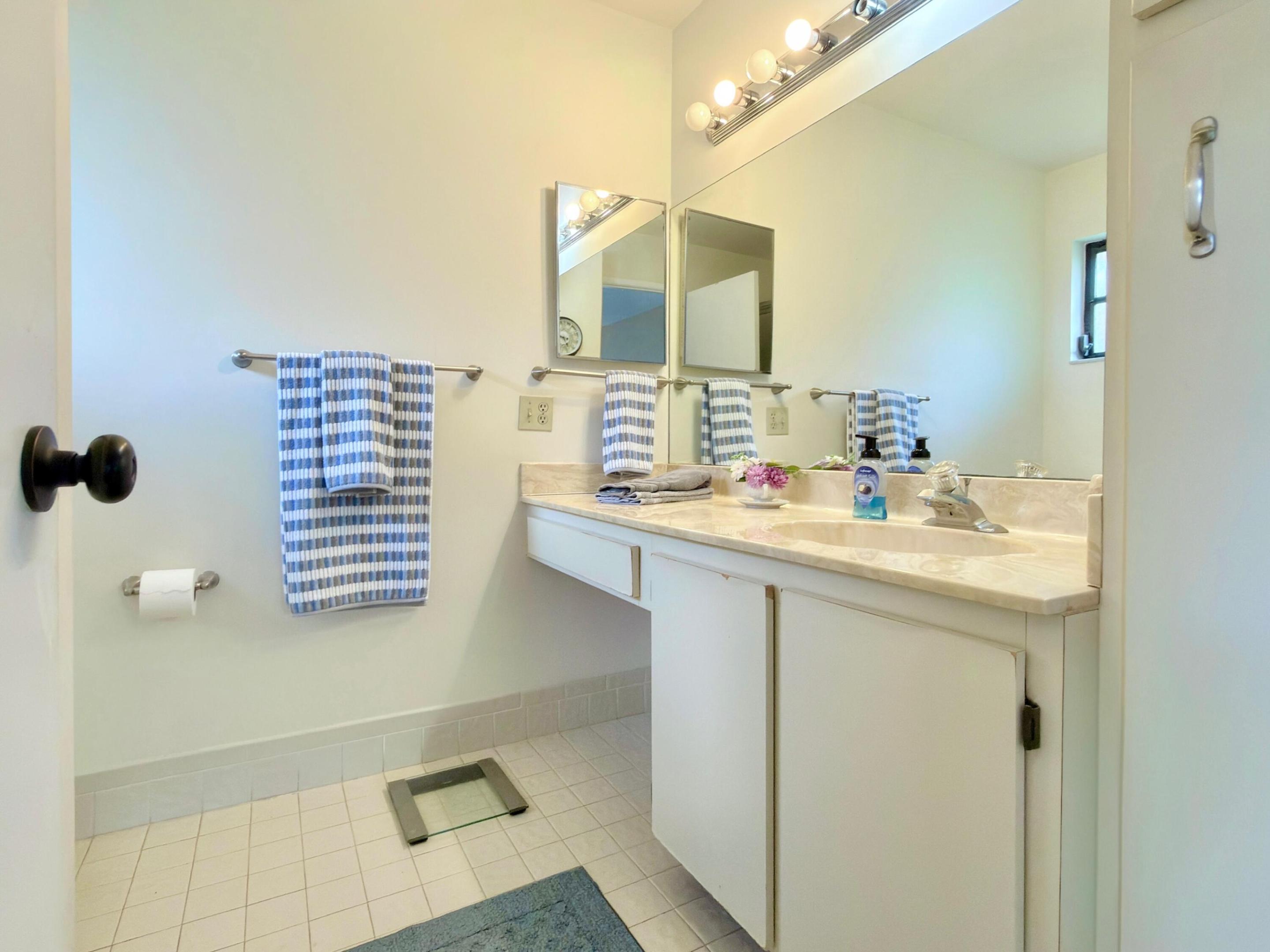 PALM CHASE CONDO - Residential