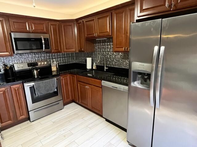 365 S Waverly Place 3c