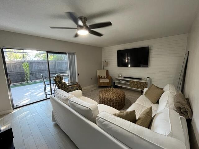 365 S Waverly Place 3c