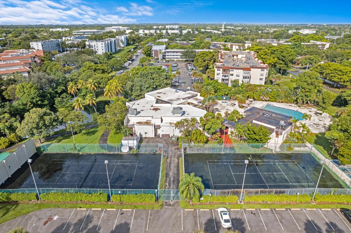 OMEGA CONDO NO 2 - Residential