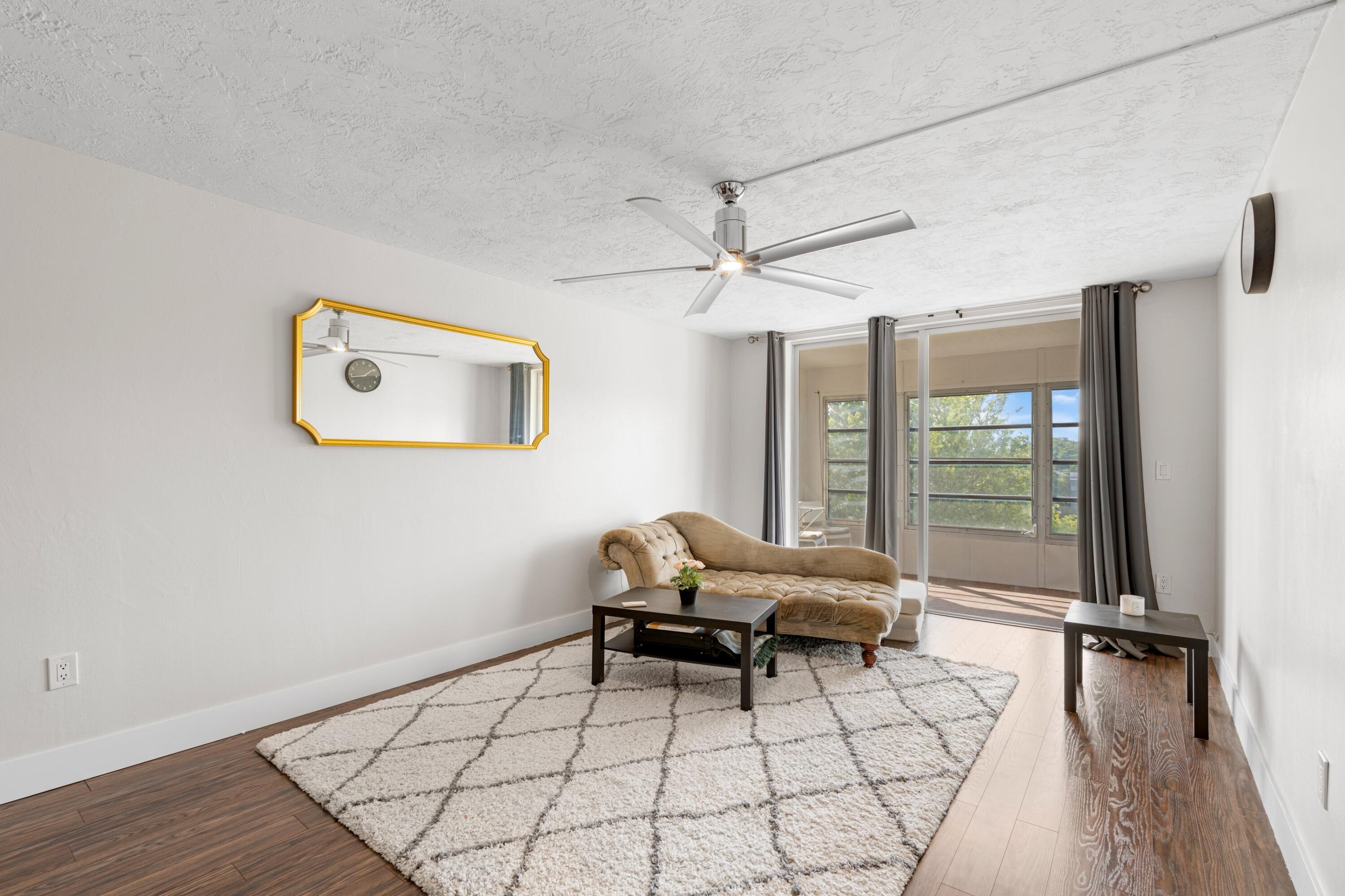 OMEGA CONDO NO 2 - Residential