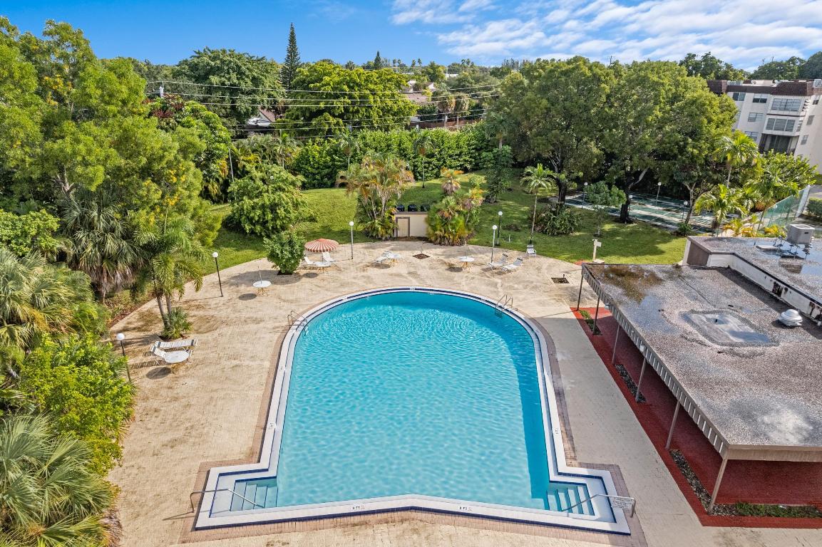 OMEGA CONDO NO 2 - Residential