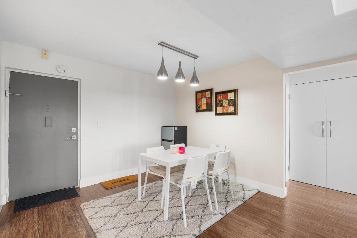 OMEGA CONDO NO 2 - Residential