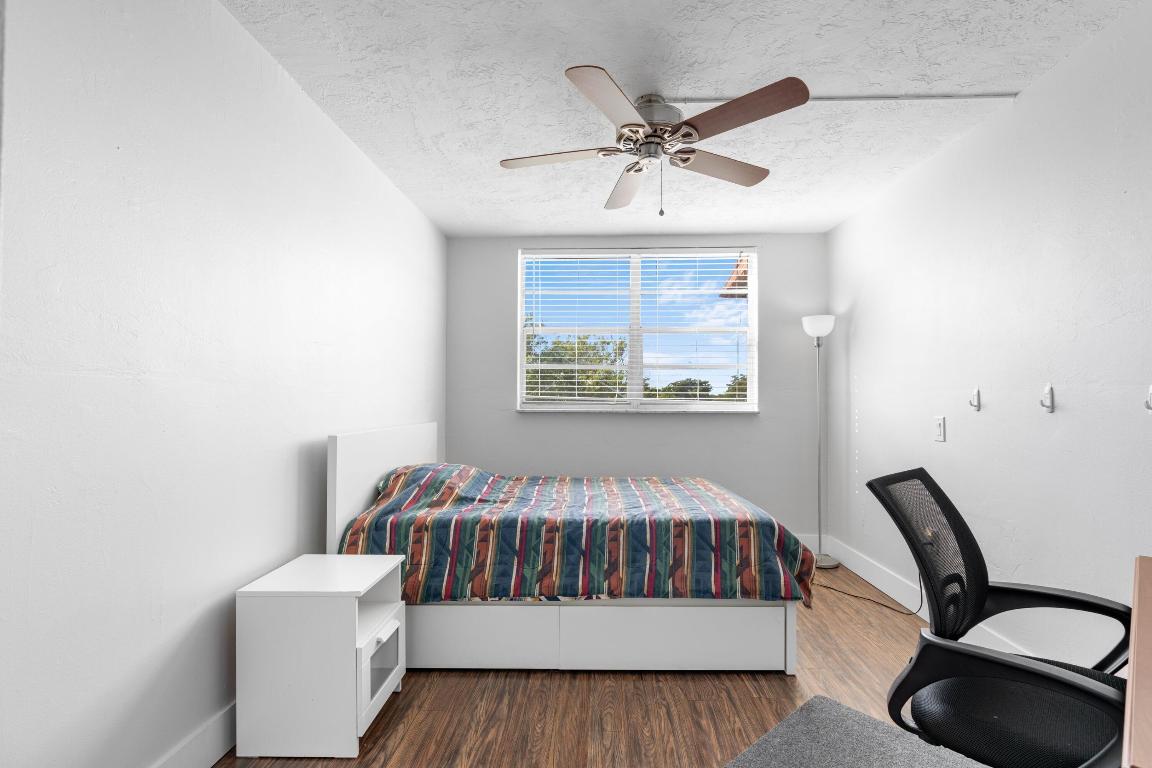 OMEGA CONDO NO 2 - Residential