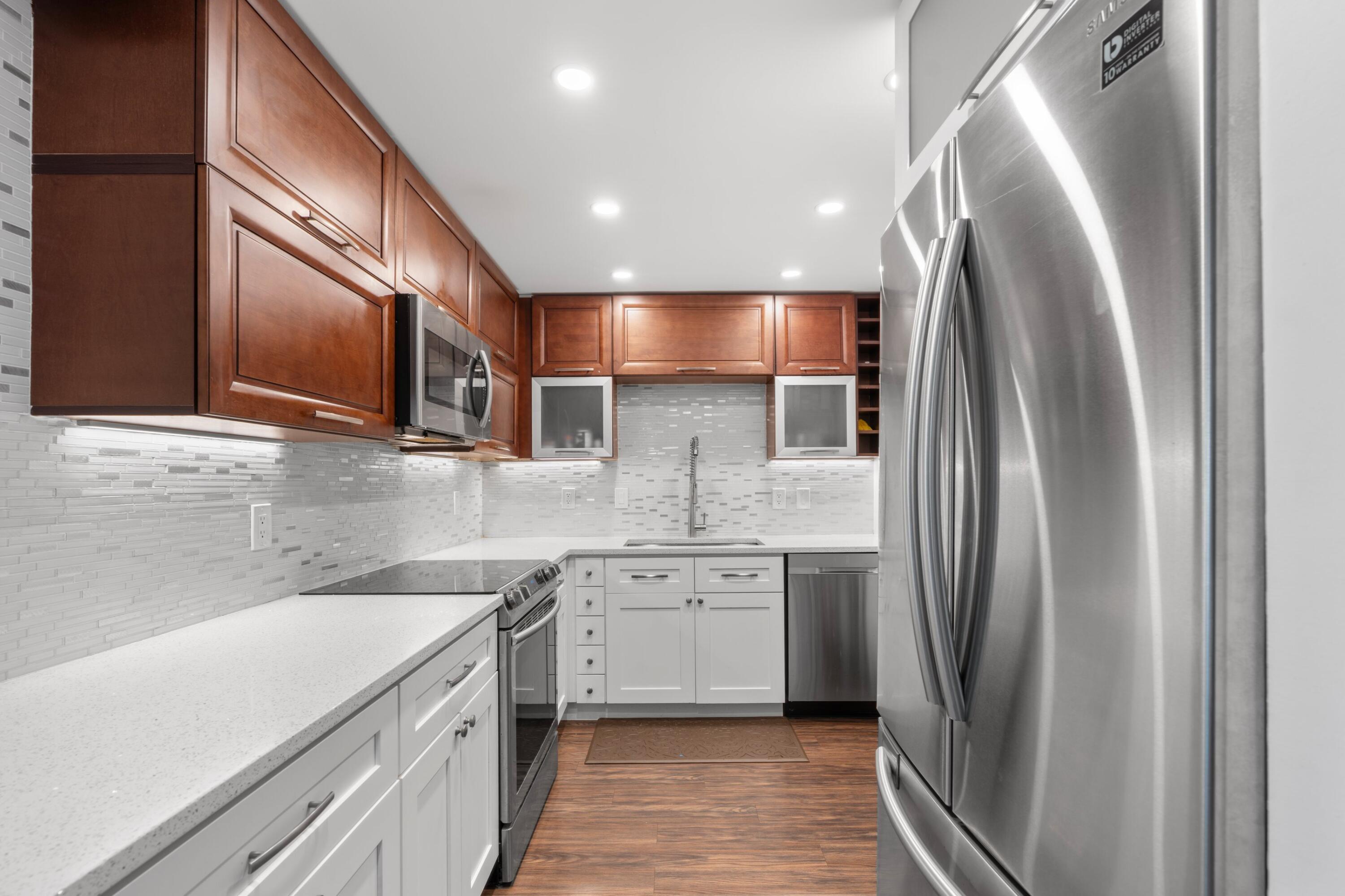 OMEGA CONDO NO 2 - Residential