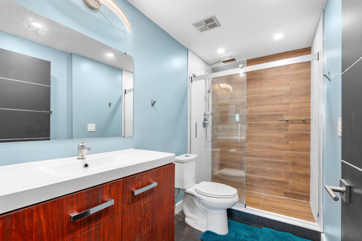 OMEGA CONDO NO 2 - Residential