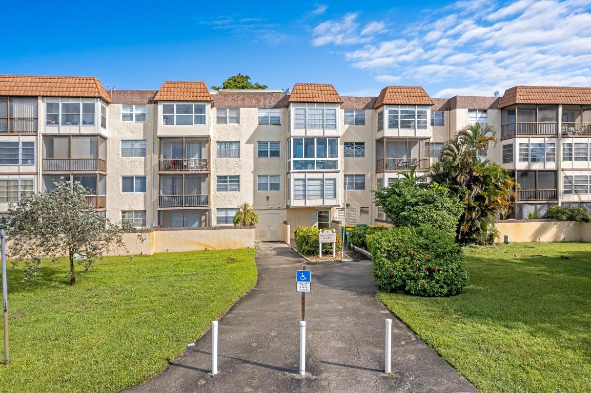 OMEGA CONDO NO 2 - Residential