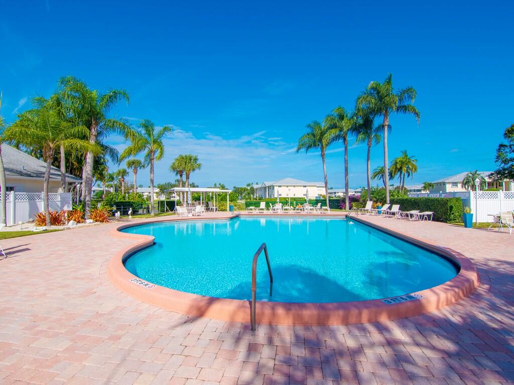 GROVE ISLE EAST CONDOMINIUM - Residential