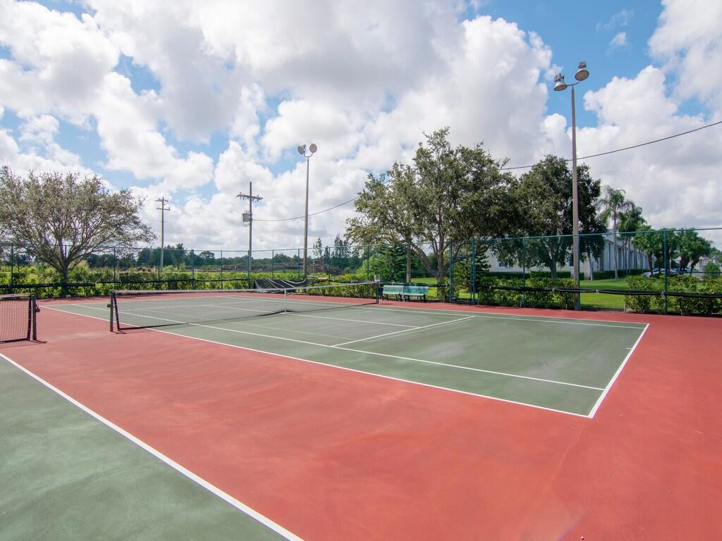 GROVE ISLE EAST CONDOMINIUM - Residential