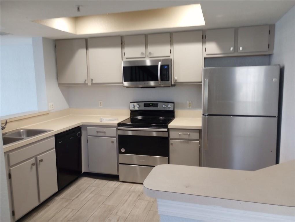 Villa De Tuscany Condo - Residential