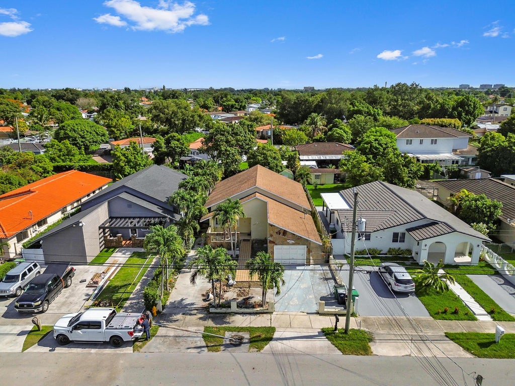 Photo of 7337 SW 21st Street, Miami, FL 33155 (MLS # B26045817)