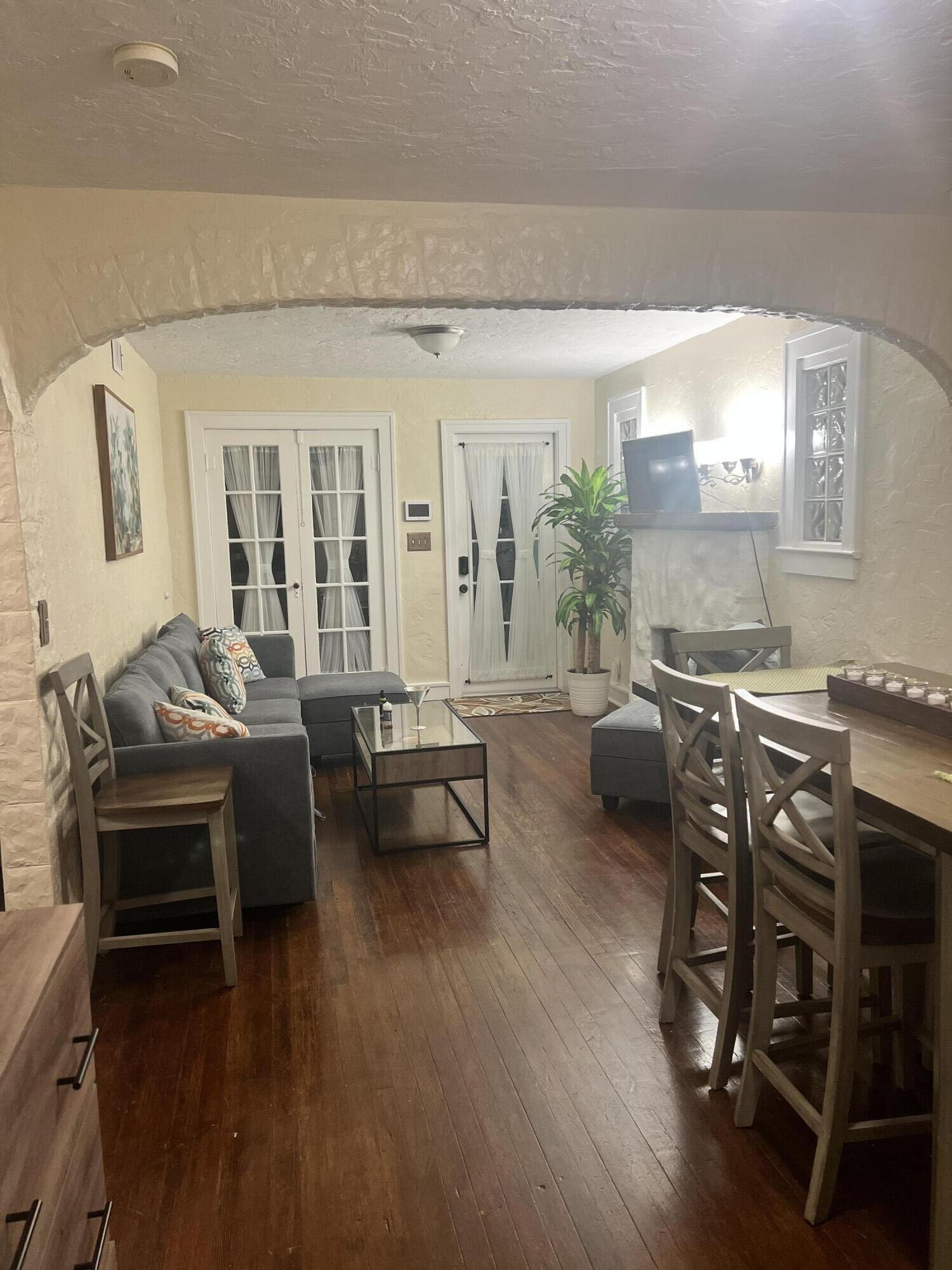 Photo 1 of 7 — 314 S L Street, Lake Worth Beach, FL 33460