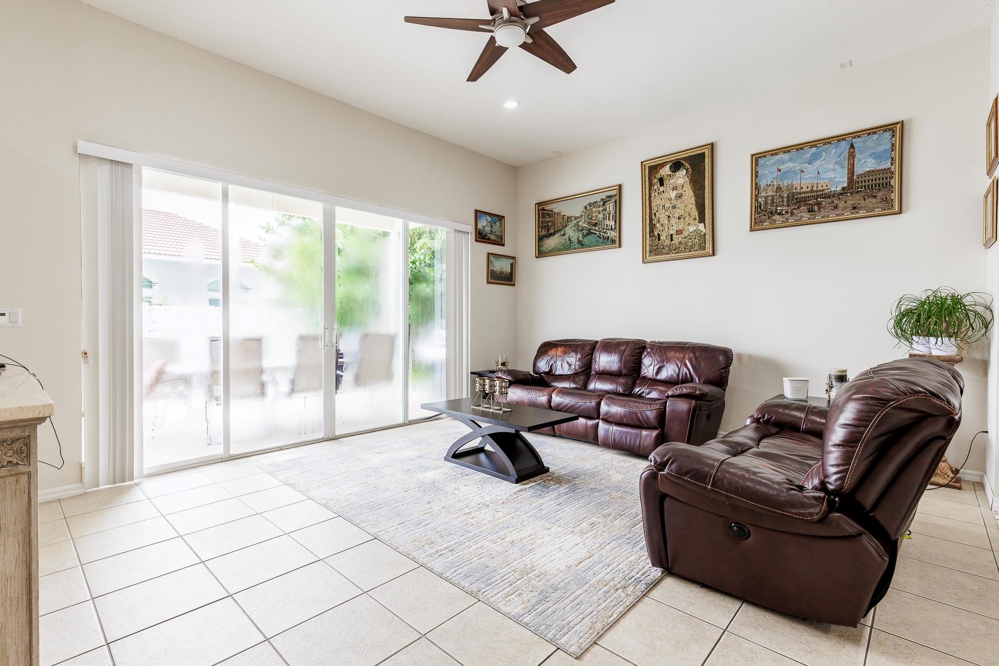 1261 NW 141st Ave