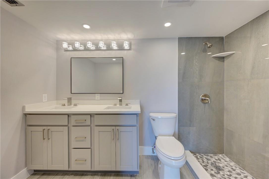 WYNMOOR COUNTRY CLUB - Residential