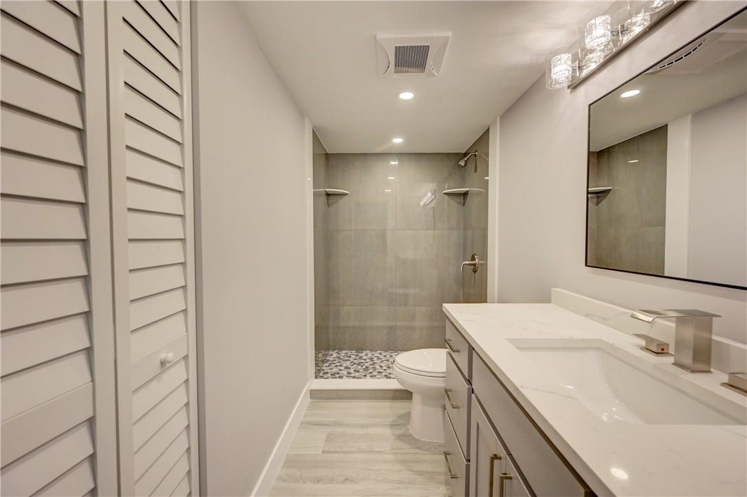 WYNMOOR COUNTRY CLUB - Residential