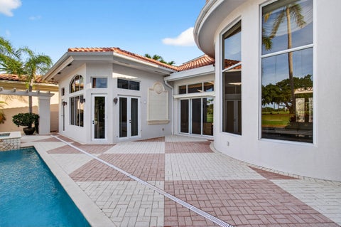 Tiny photo for 331 MIZNER LAKE ESTATES Drive, Boca Raton, FL 33432 (MLS # B26077196)