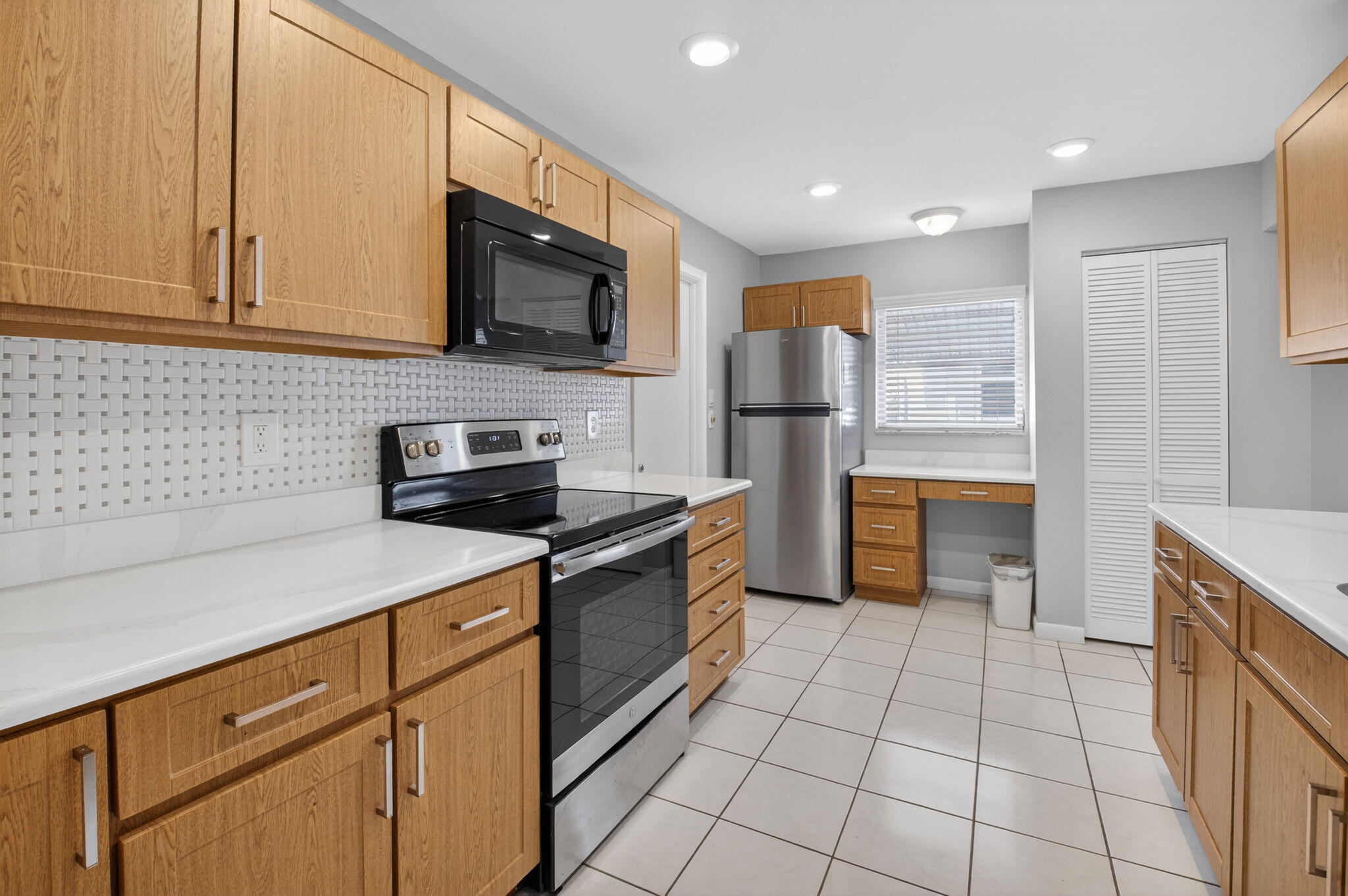 PALM BEACH LEISUREVILLE SEC 10 - Residential