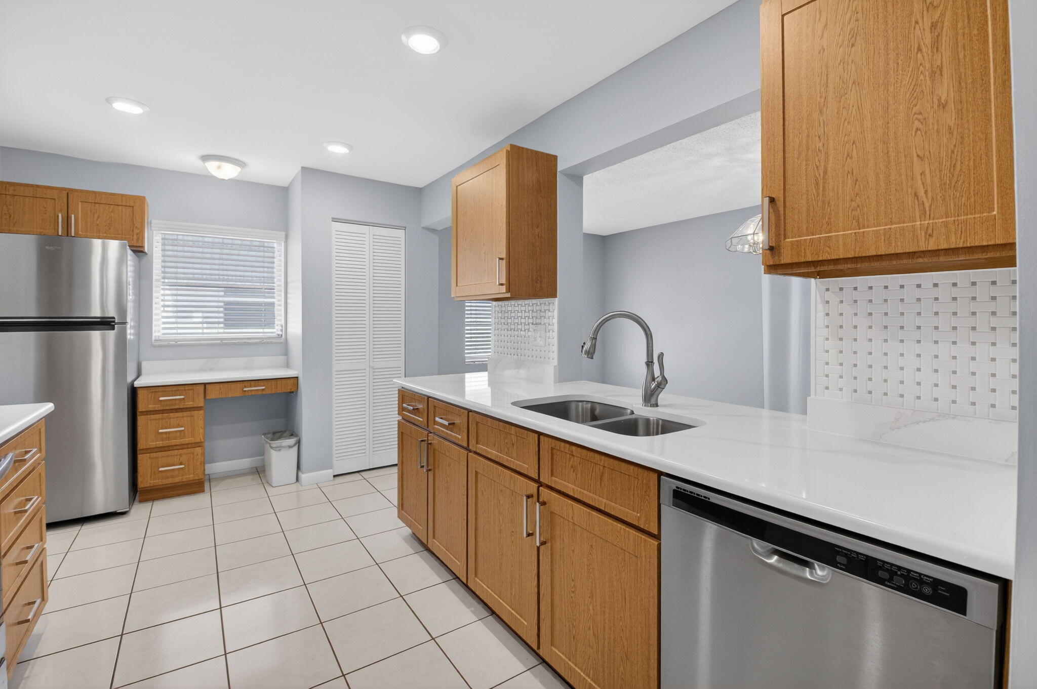 PALM BEACH LEISUREVILLE SEC 10 - Residential