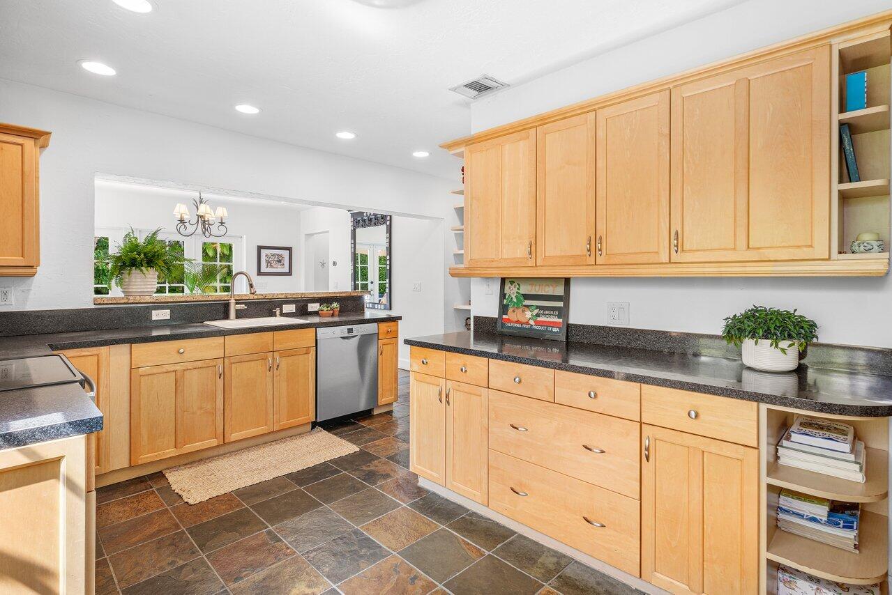 PLUMOSA PARK SEC A, B AND D - Residential
