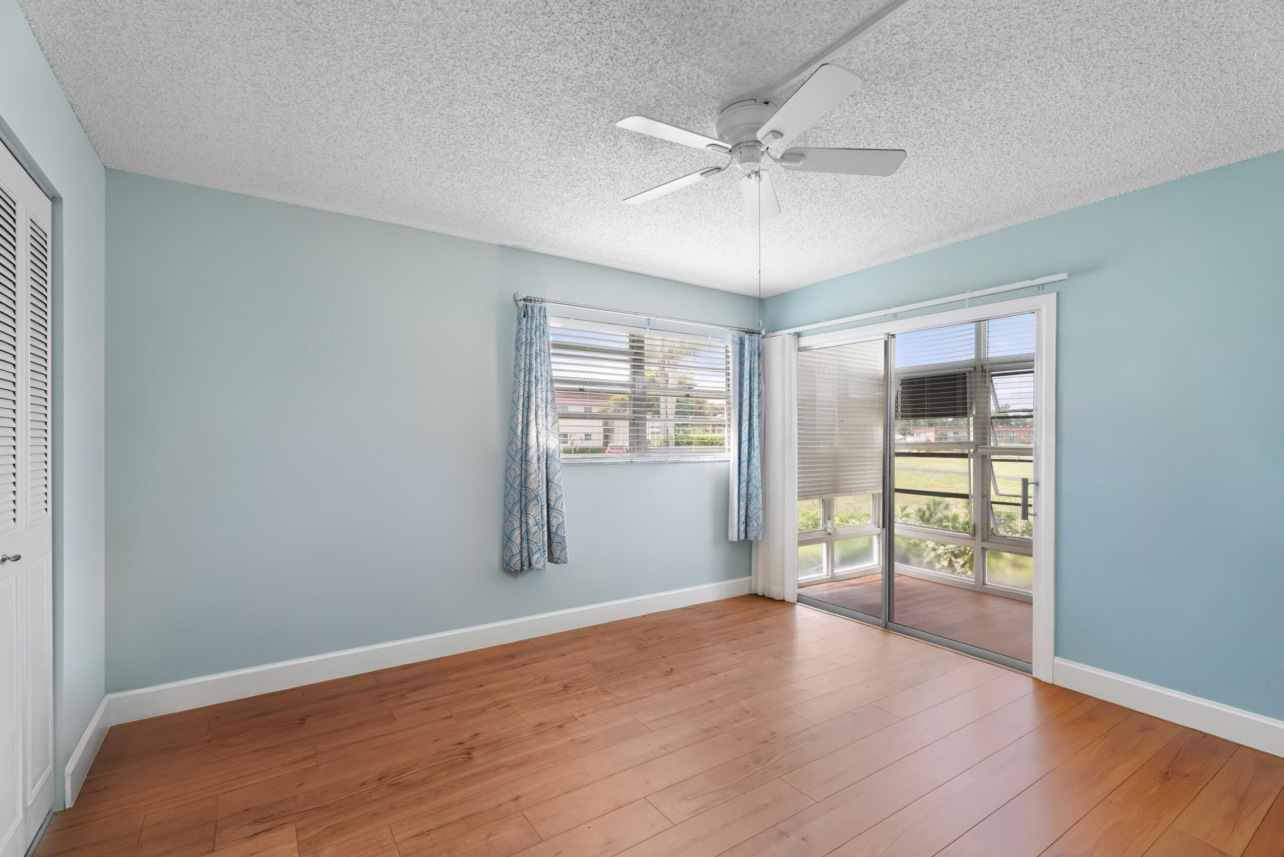 VISTA ROYALE PHASE IV BLDGS 83-111 - Residential