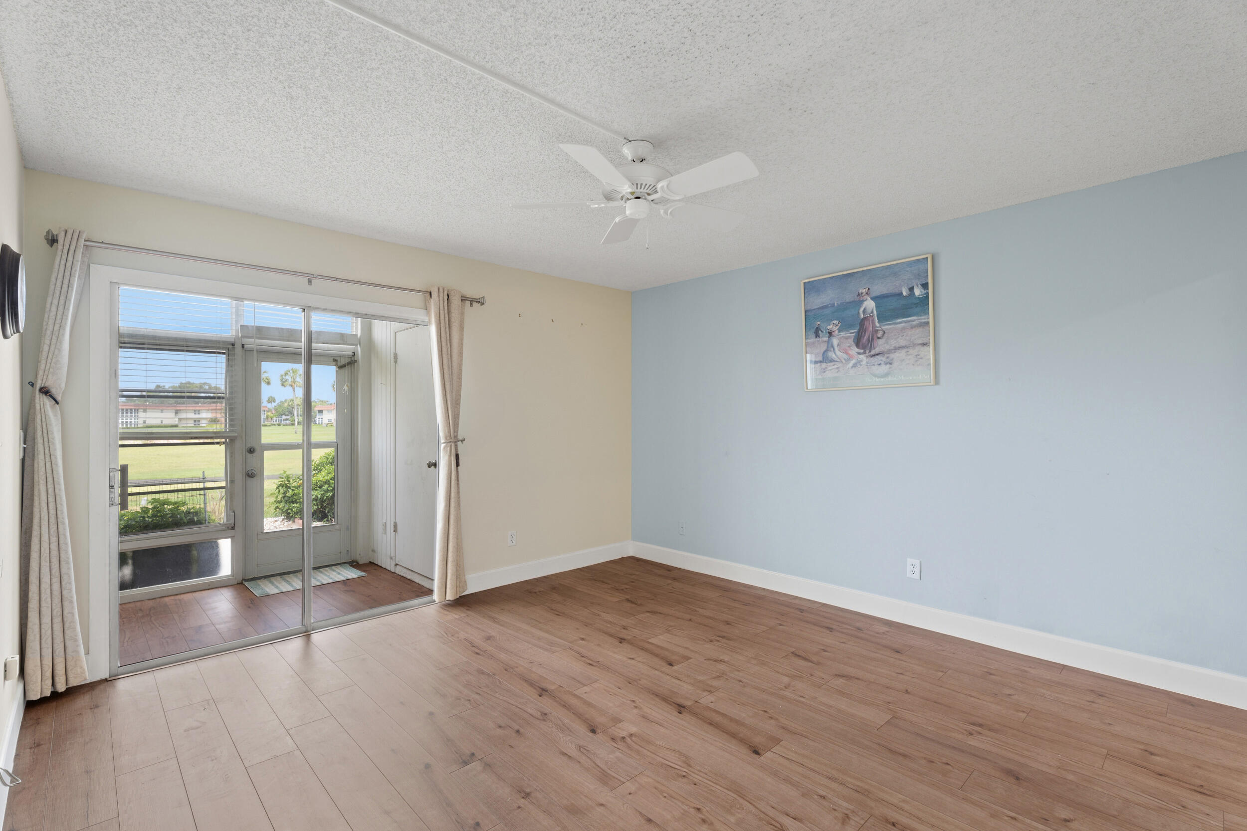 VISTA ROYALE PHASE IV BLDGS 83-111 - Residential