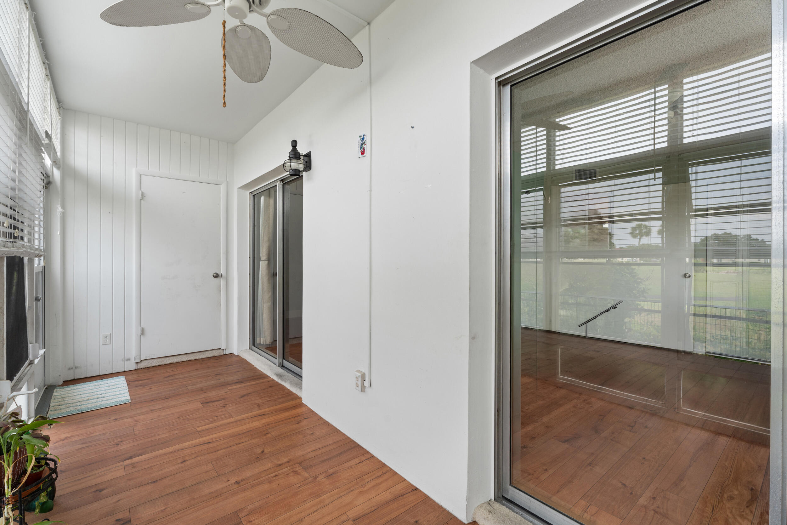 VISTA ROYALE PHASE IV BLDGS 83-111 - Residential