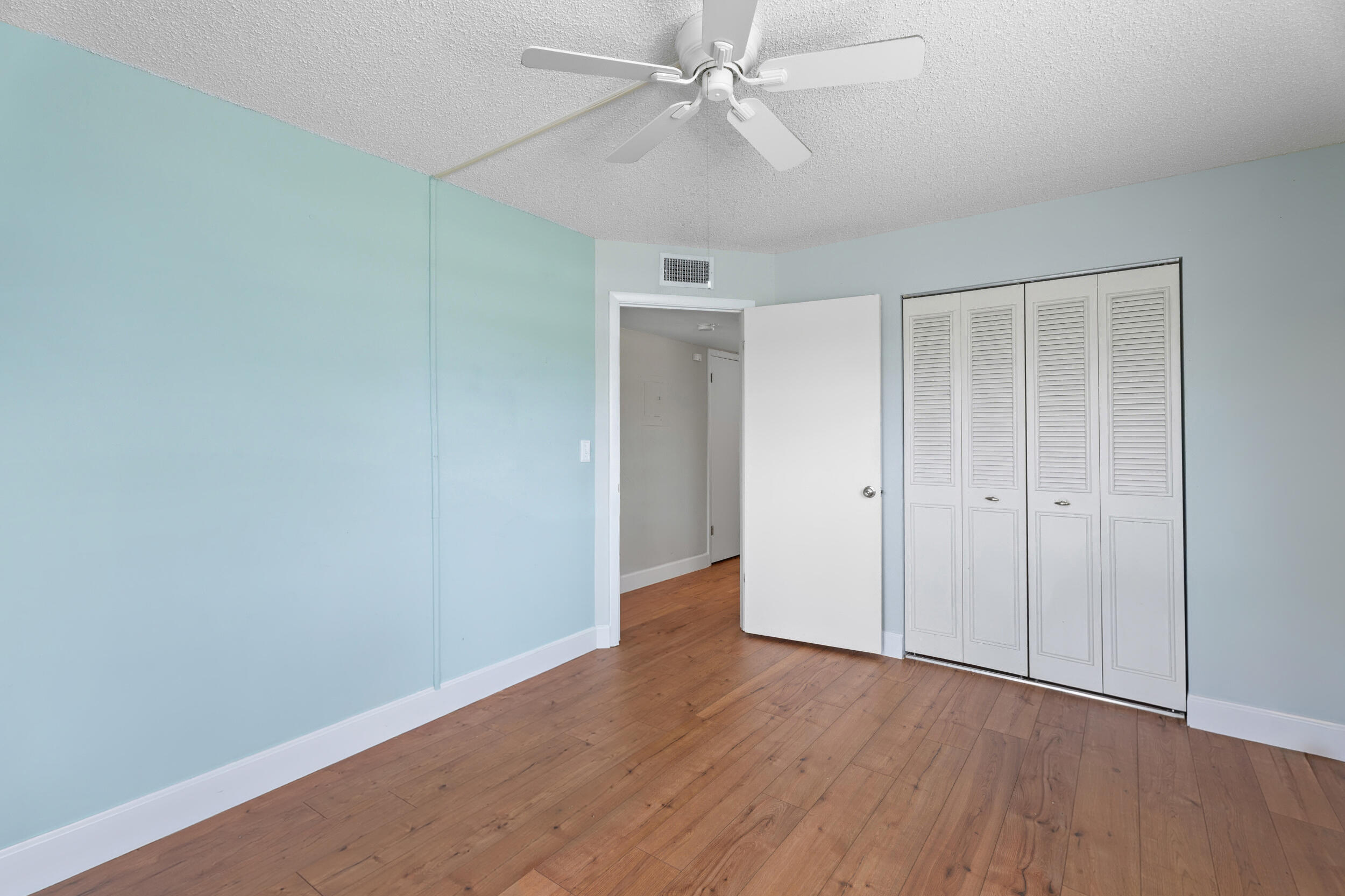 VISTA ROYALE PHASE IV BLDGS 83-111 - Residential