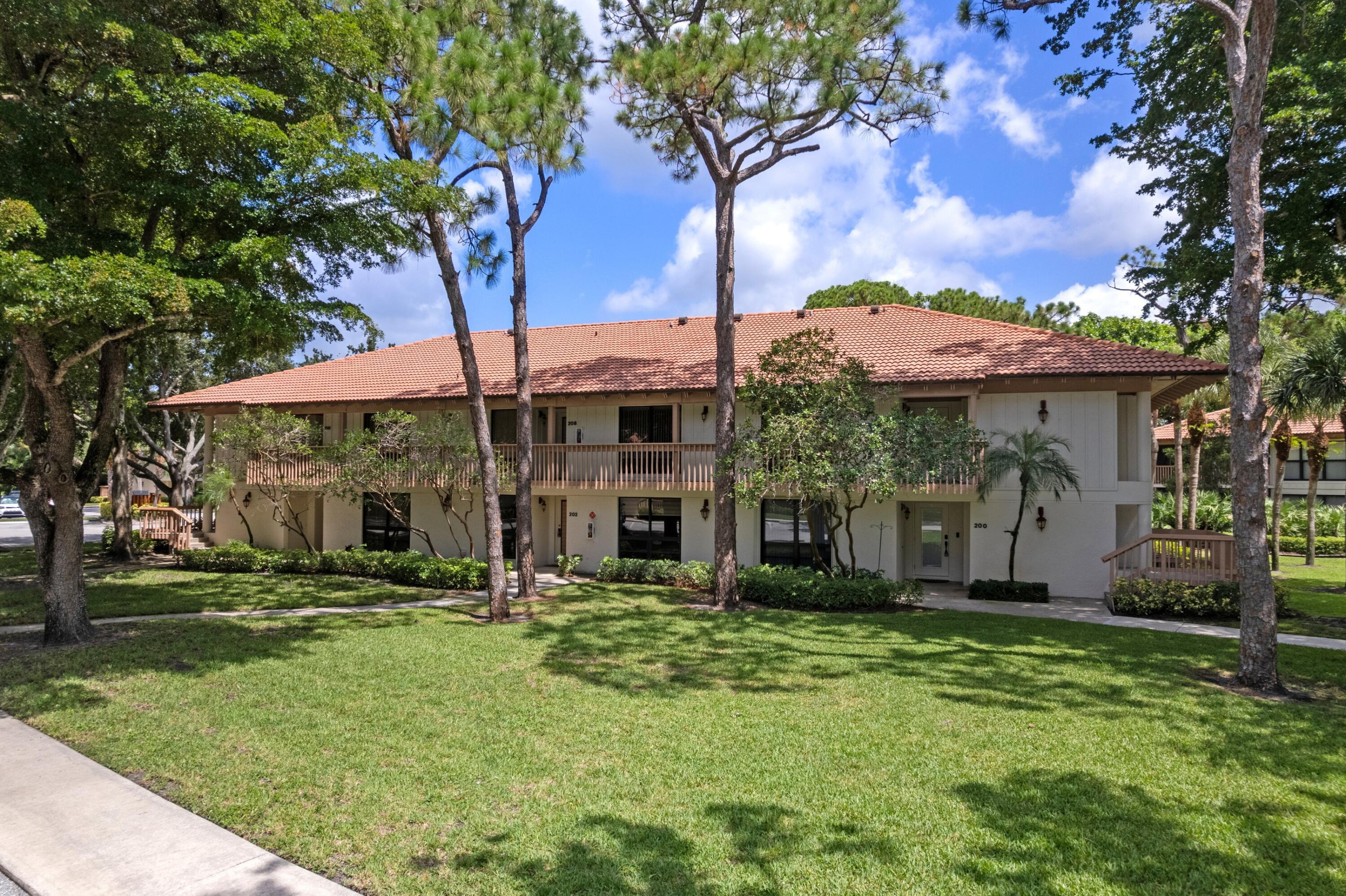 200 Brackenwood Terrace