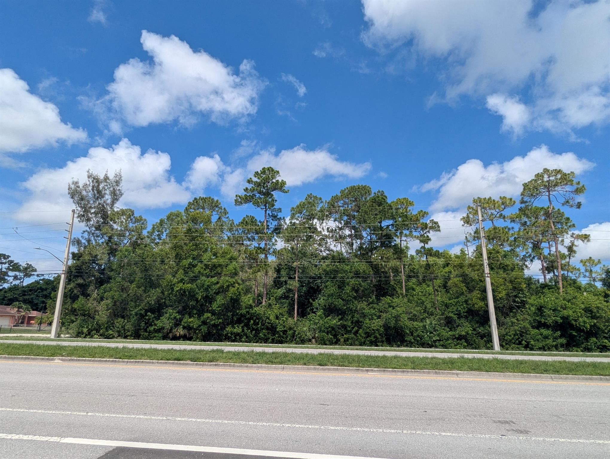 Am-108 W Hialeah Drive, Loxahatchee, FL, 33470/$265,000 1 Am-108 W Hialeah Drive