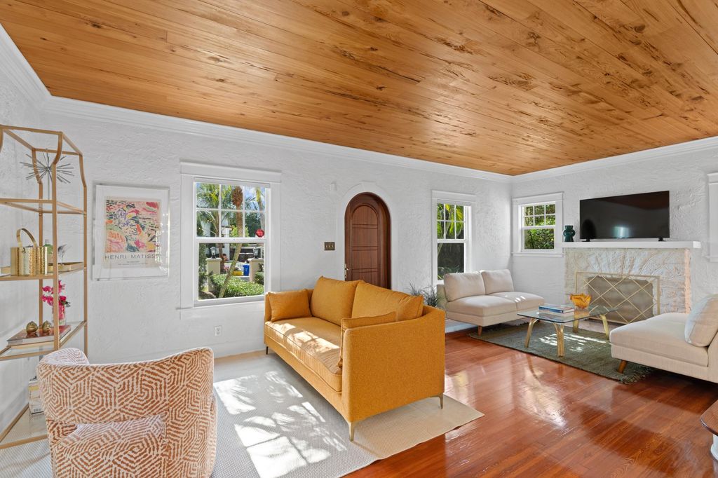 Photo of 727 Claremore Drive, West Palm Beach, FL 33401 (MLS # B26013960)