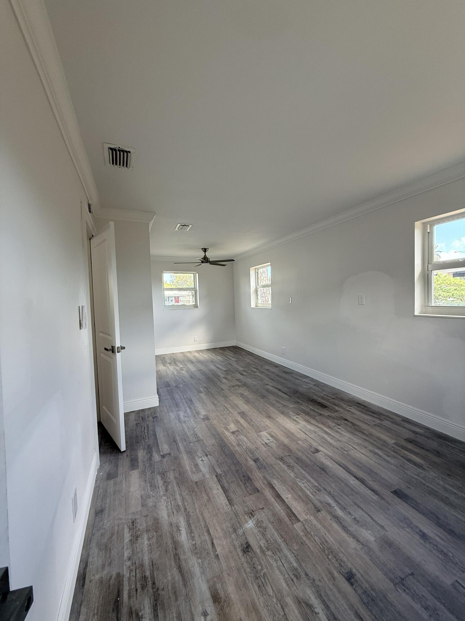 LYONS PARK FIRST ADD - Residential Lease