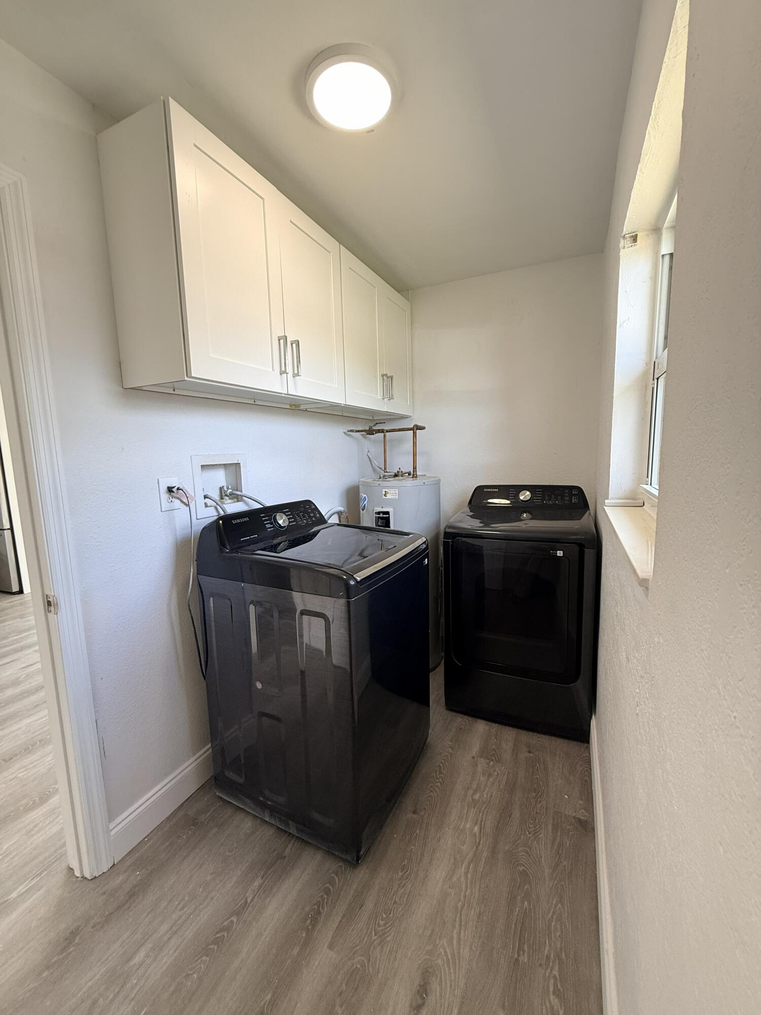 LYONS PARK FIRST ADD - Residential Lease