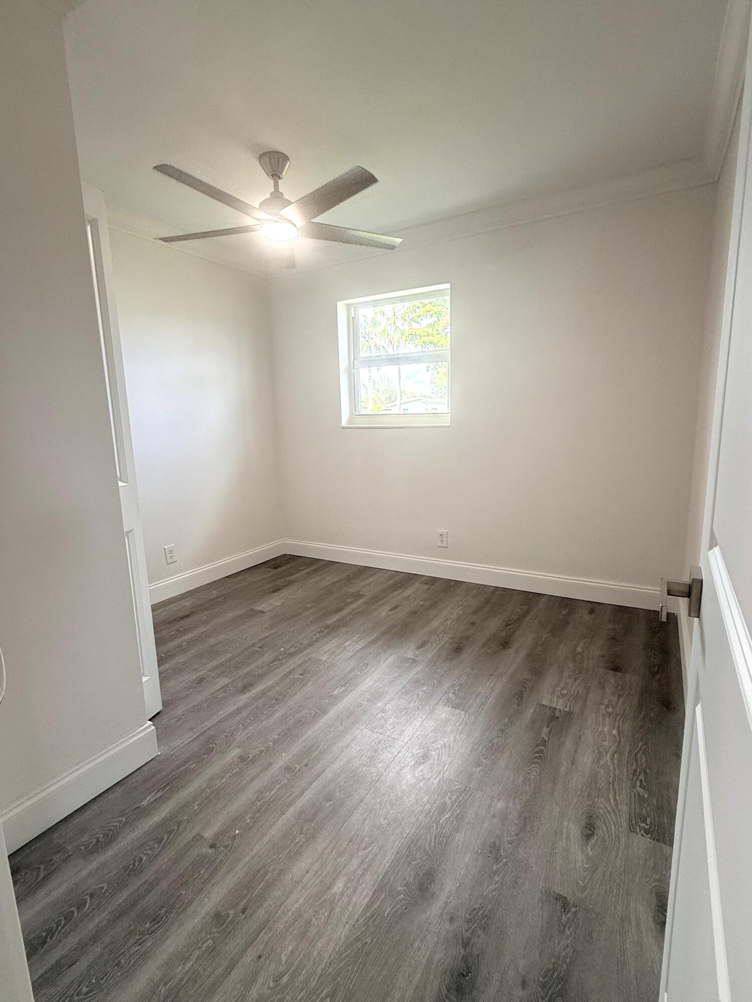 LYONS PARK FIRST ADD - Residential Lease