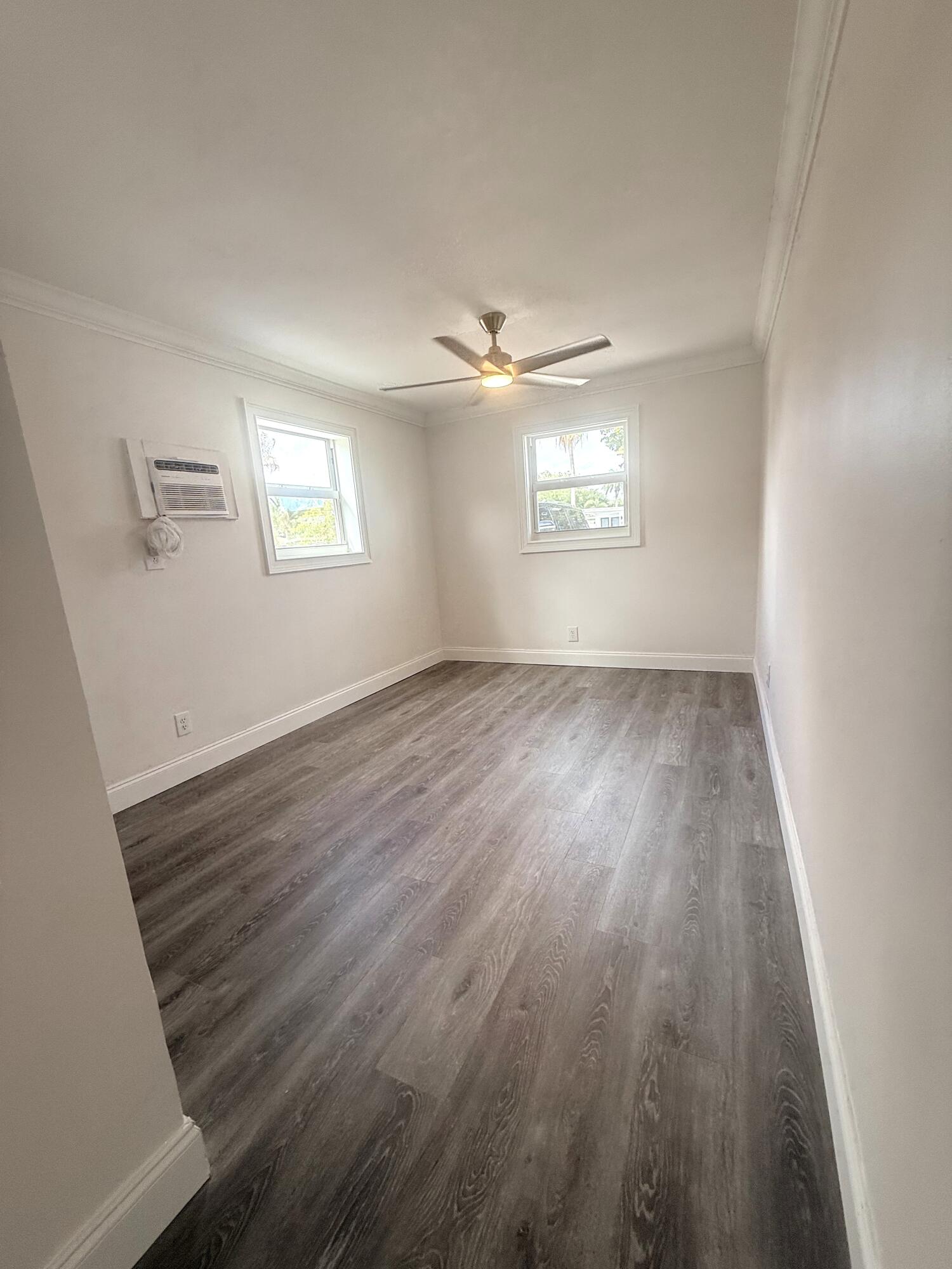 LYONS PARK FIRST ADD - Residential Lease