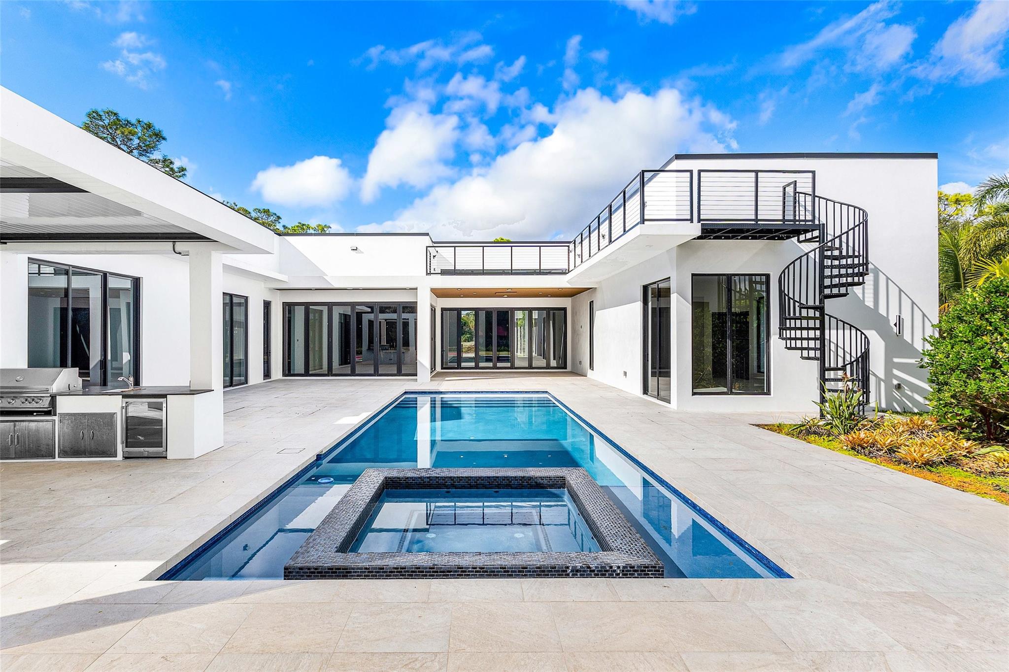 PINE TREE ESTATES - Residential