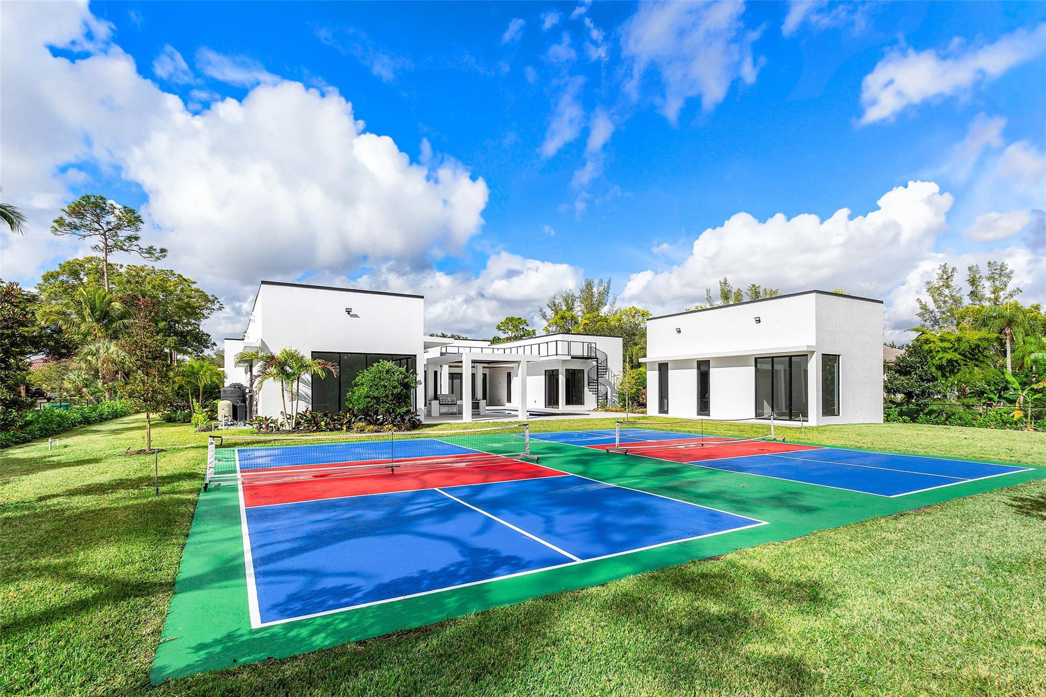 PINE TREE ESTATES - Residential