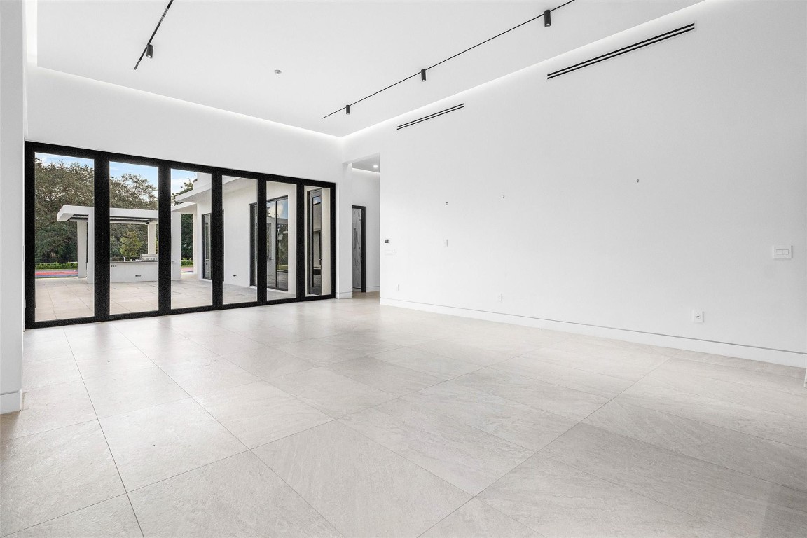 PINE TREE ESTATES - Residential