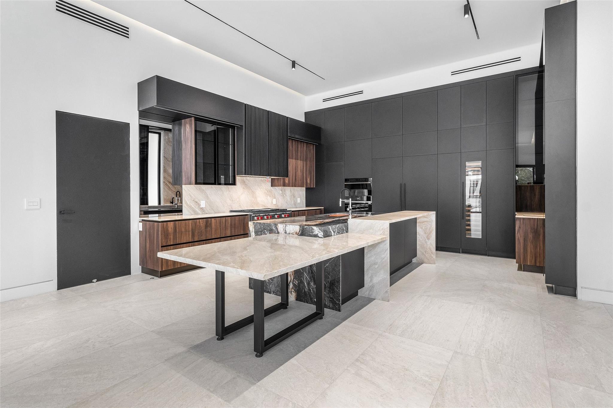 PINE TREE ESTATES - Residential