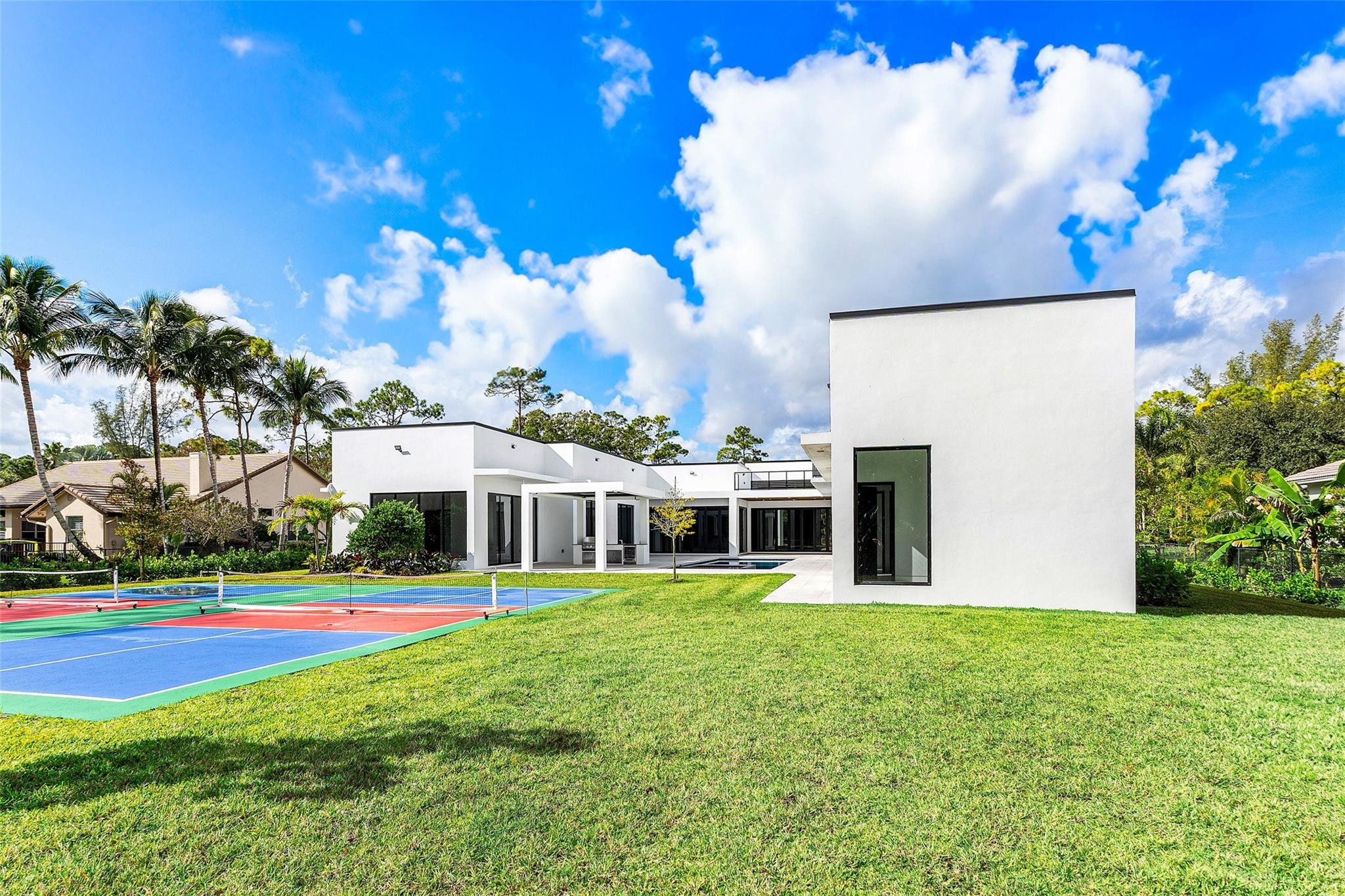 PINE TREE ESTATES - Residential