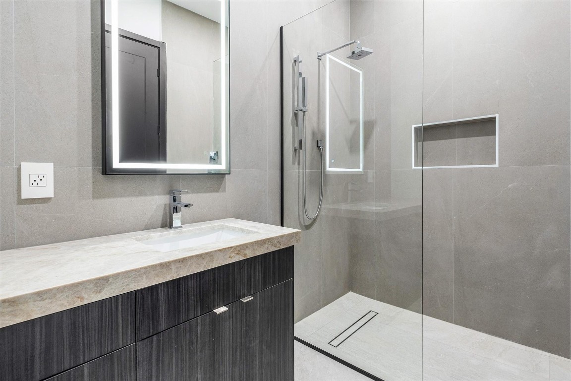 PINE TREE ESTATES - Residential