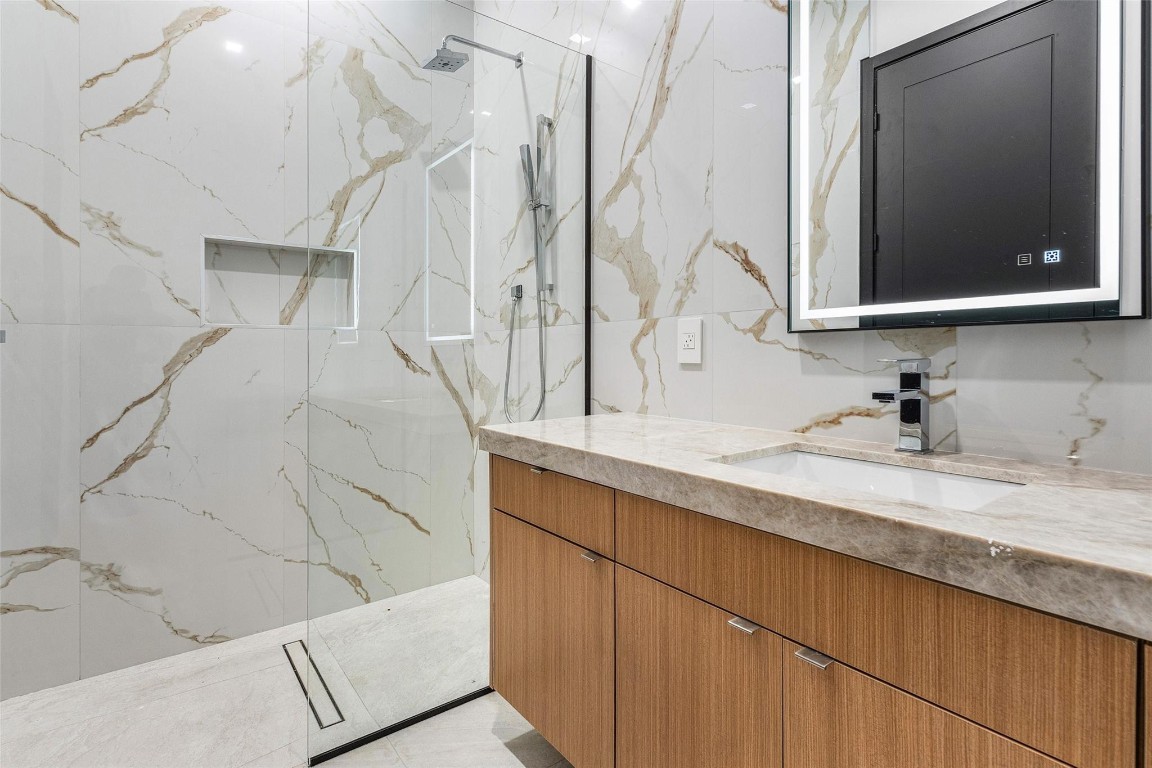 PINE TREE ESTATES - Residential