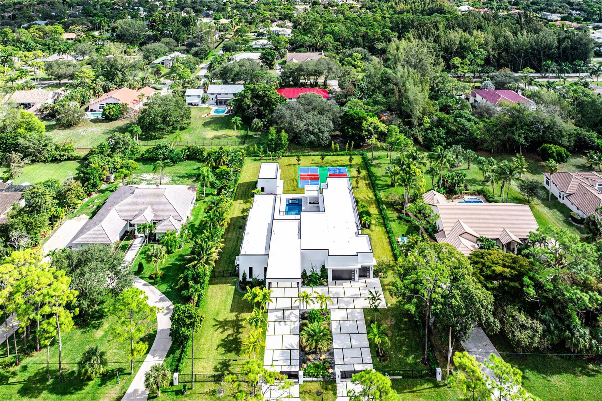 PINE TREE ESTATES - Residential