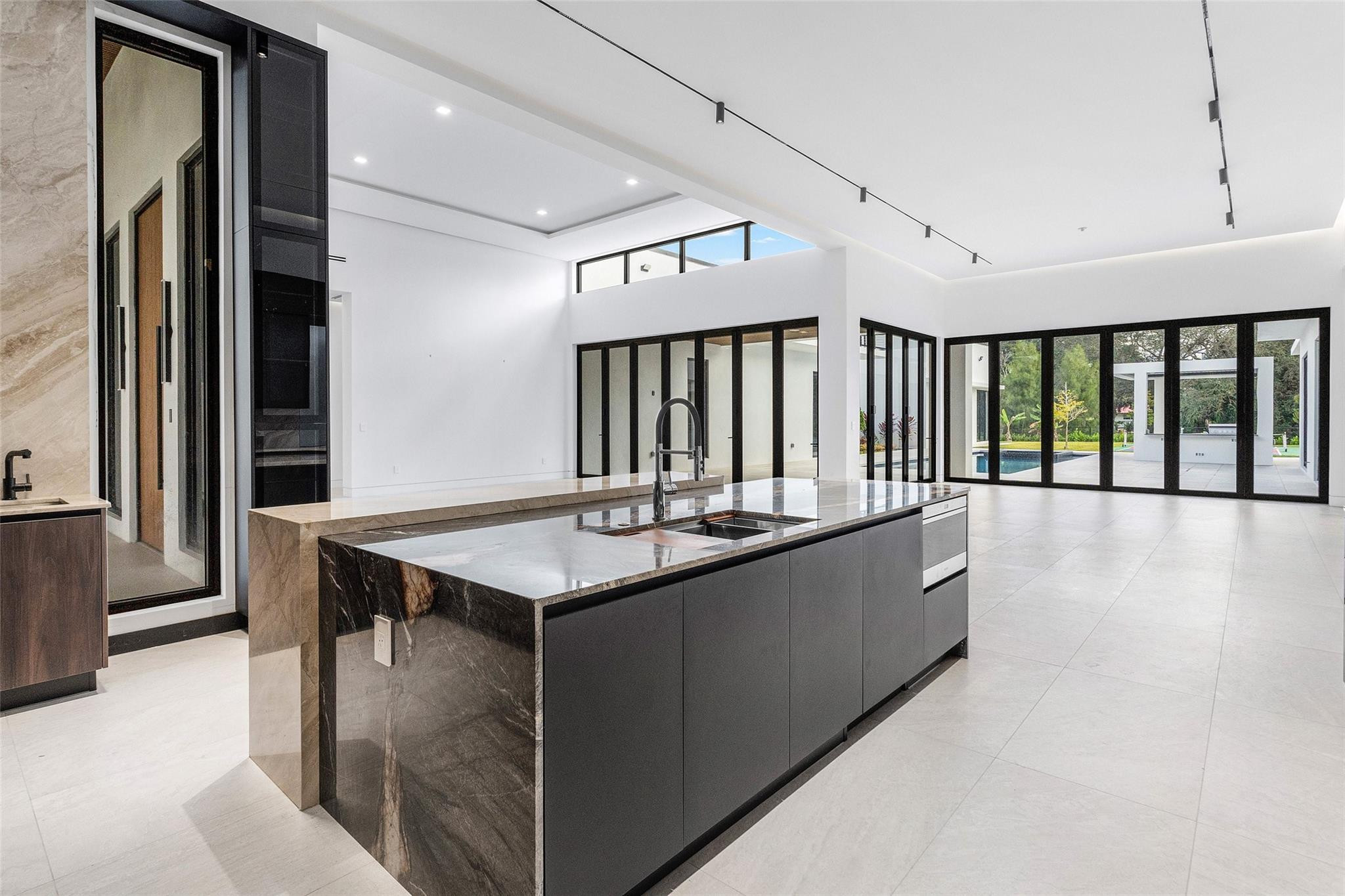 PINE TREE ESTATES - Residential