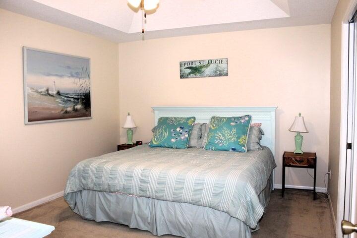 INDIAN RIVER ESTATES UNIT 7 - Residential Lease