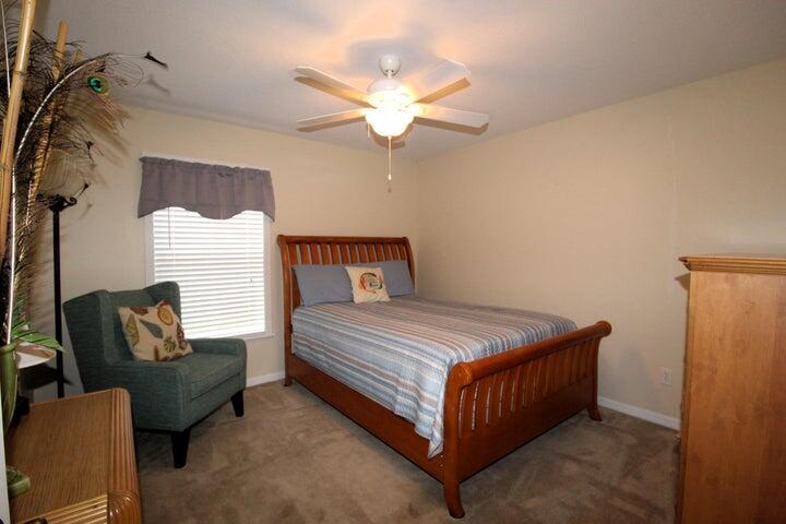 INDIAN RIVER ESTATES UNIT - Residential Lease