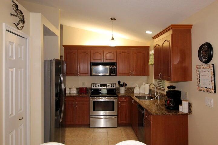 INDIAN RIVER ESTATES UNIT - Residential Lease